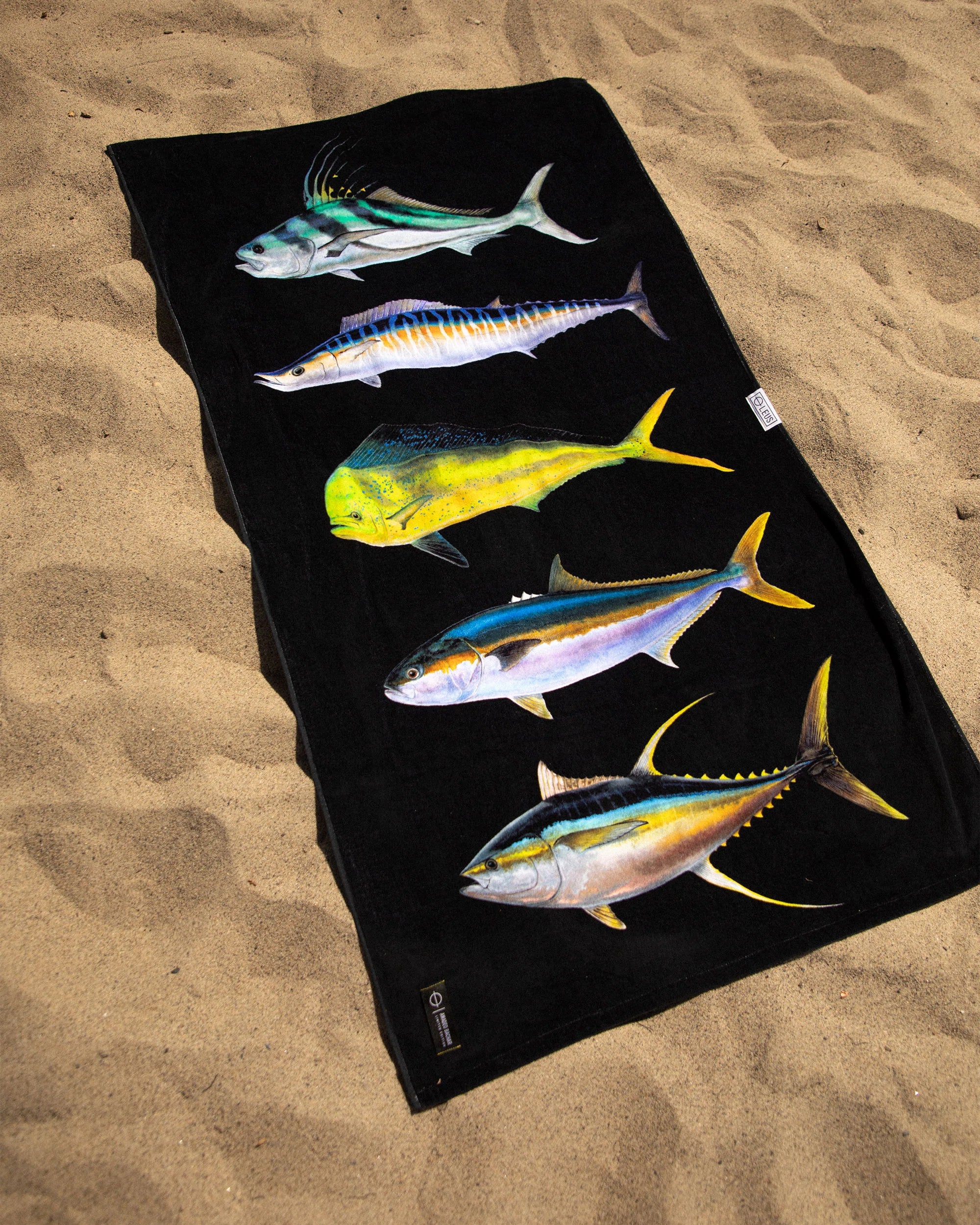 LEUS Fish stack beach eco towel